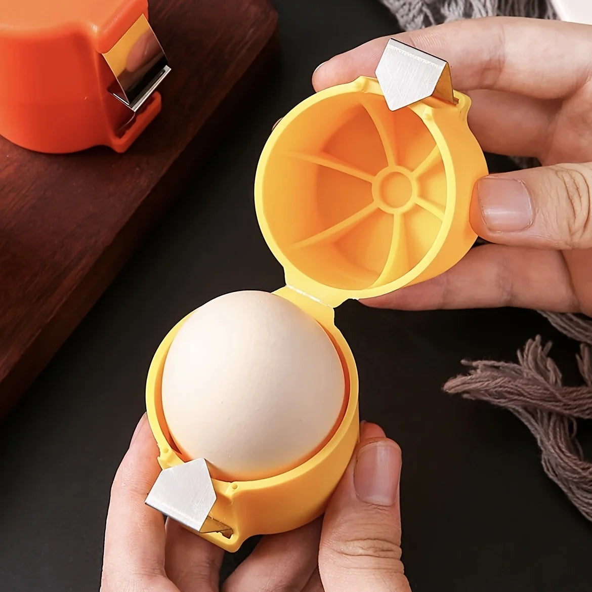 Portable Egg Opener & Beater – Quick Kitchen Egg Sheller Tool