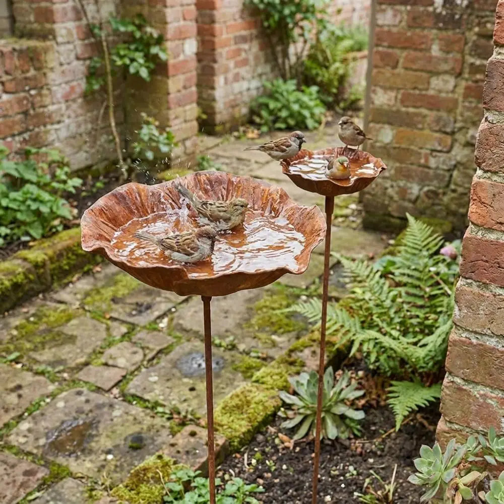 Vintage Flower-Shaped Metal Bird Bath with Garden Stake – Decorative Outdoor Bird Water Bowl for Garden, Lawn & Patio
