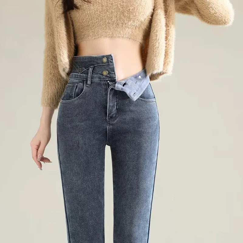 Winter Women’s Chic Fleece-Lined Straight Jeans – Warm High Waist Denim Pants