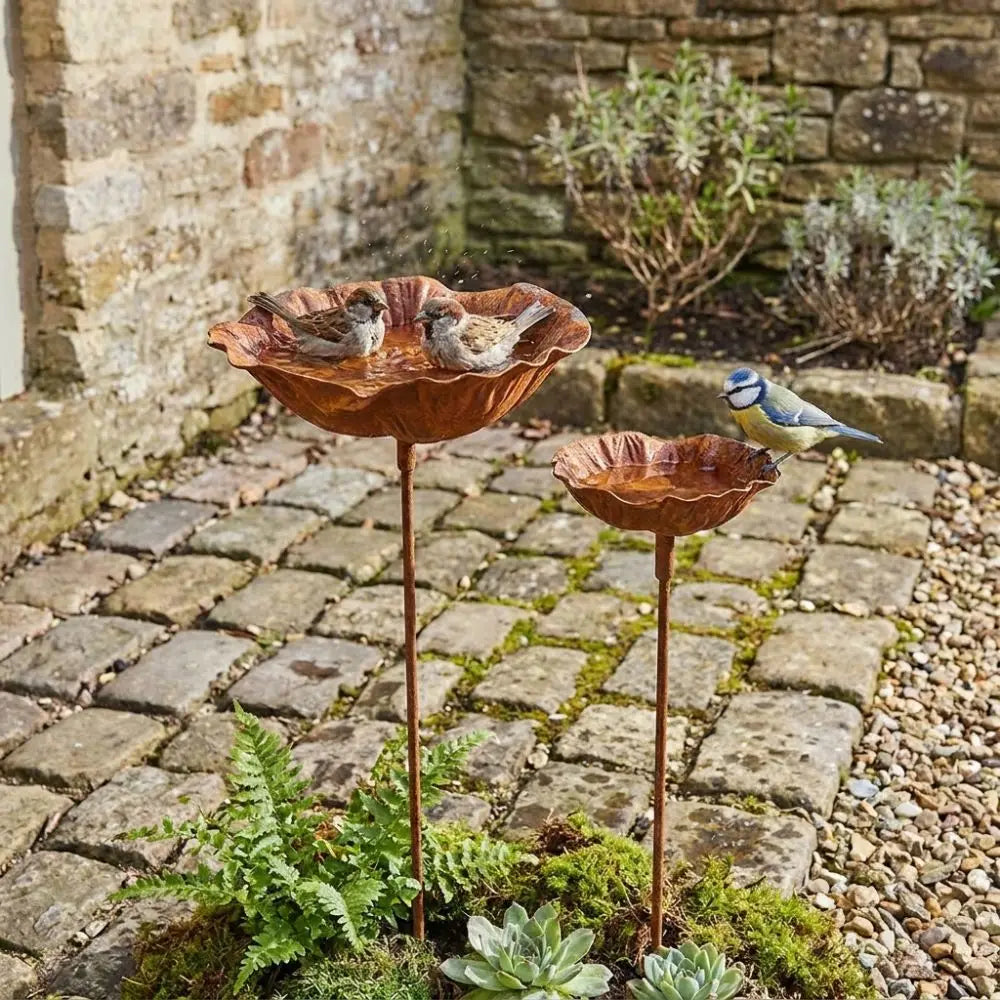 Vintage Flower-Shaped Metal Bird Bath with Garden Stake – Decorative Outdoor Bird Water Bowl for Garden, Lawn & Patio