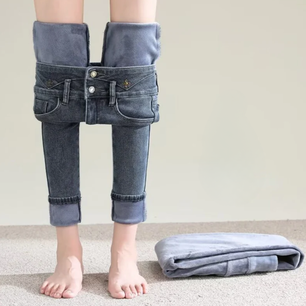 Winter Women’s Chic Fleece-Lined Straight Jeans – Warm High Waist Denim Pants